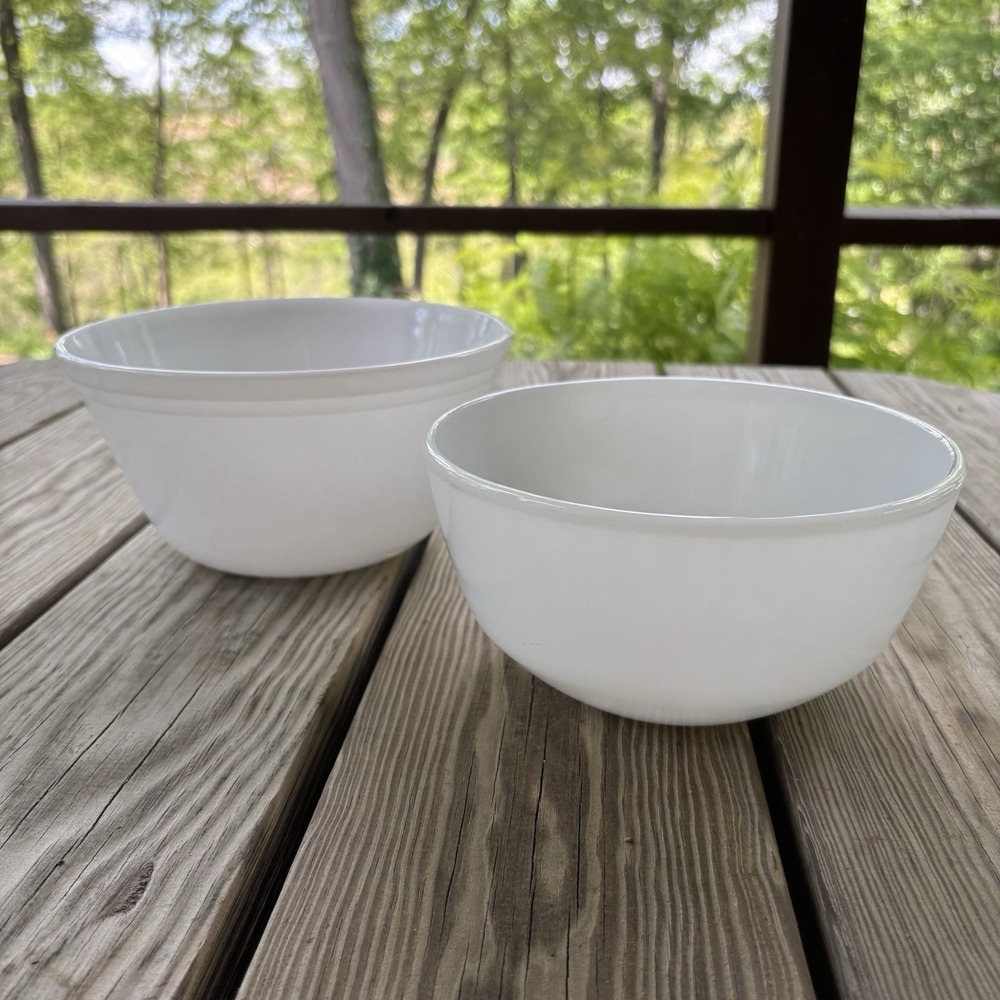 Anchor Hocking Fire-King Milk‎ Glass White Oven Bake Bowls 7" And 8" Round